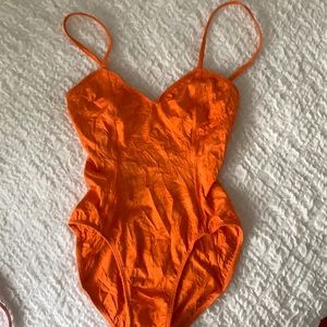 🧡🧡 1 piece by Sea Folley 🧡🧡